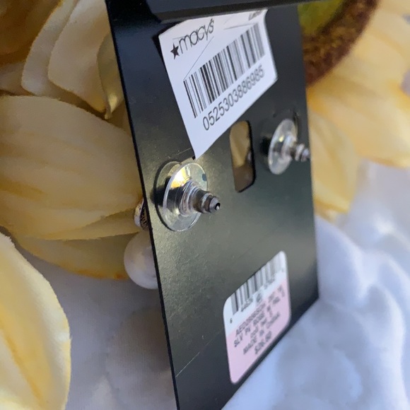 NWT! INC Rose & Pearl Earrings - Picture 6 of 7